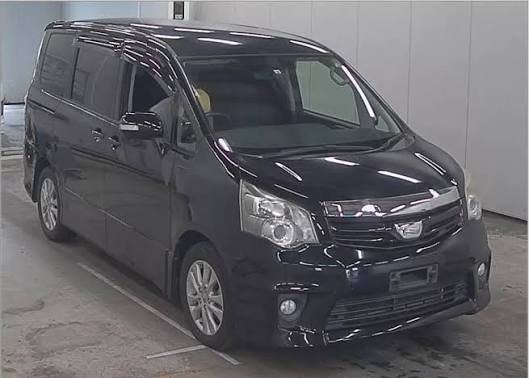Toyota Noah X 2012